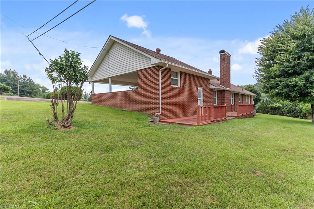290 Riverview Drive Property Photo 6