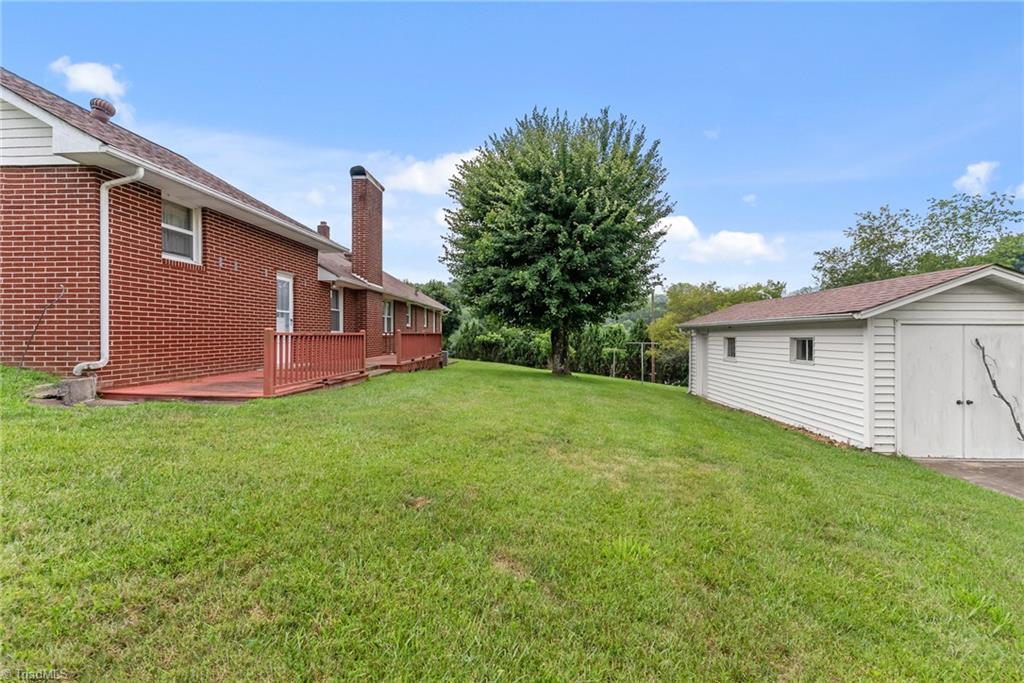 290 Riverview Drive Property Photo 7