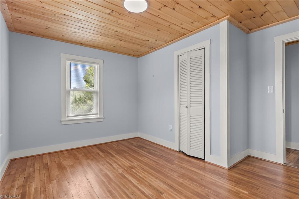 290 Riverview Drive Property Photo 18