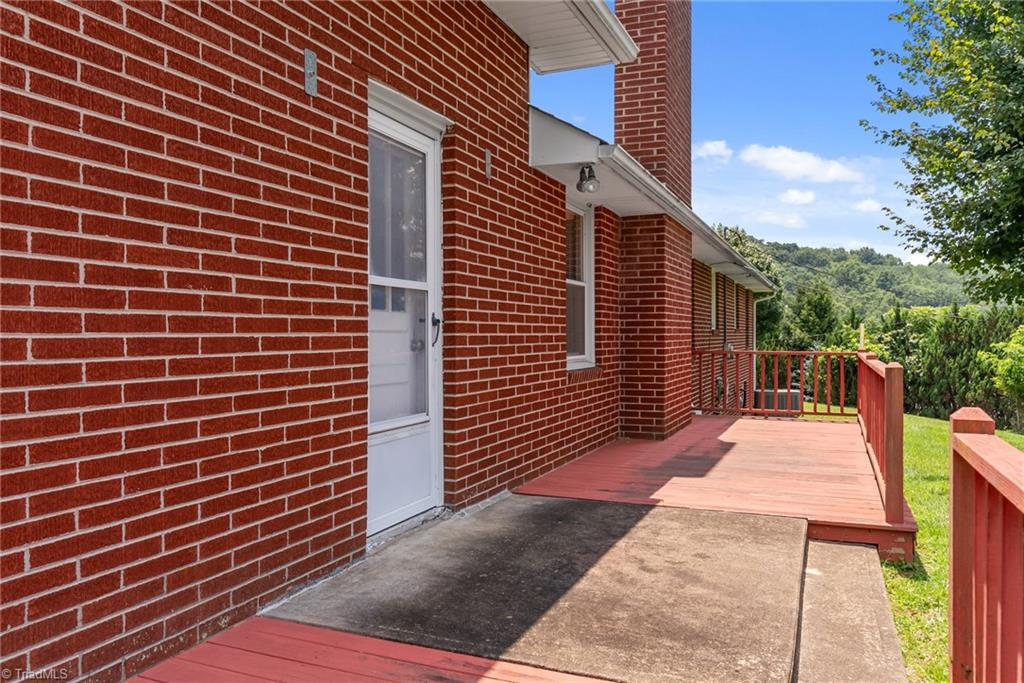 290 Riverview Drive Property Photo 37