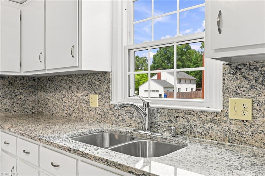 100 Edinborough Drive Property Photo 2