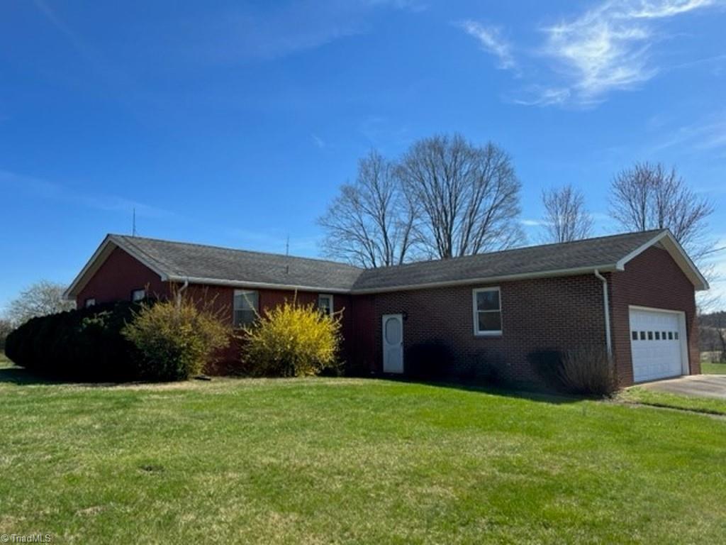 4445 E Pine Street Property Photo 3