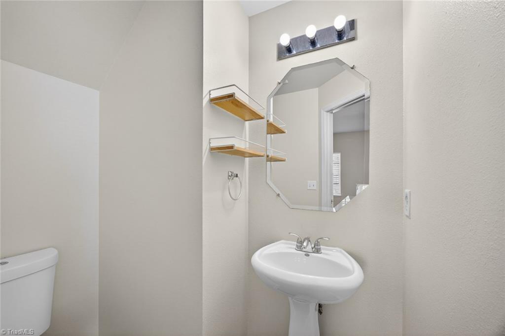 2173 Cliffvale Drive Property Photo 11