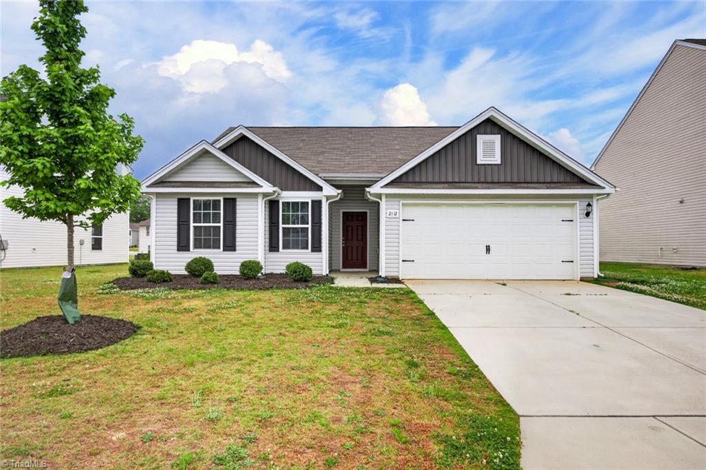 2112 Briar Run Drive Property Photo 1