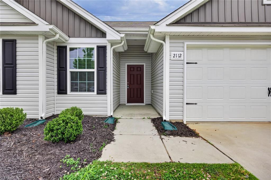 2112 Briar Run Drive Property Photo 4