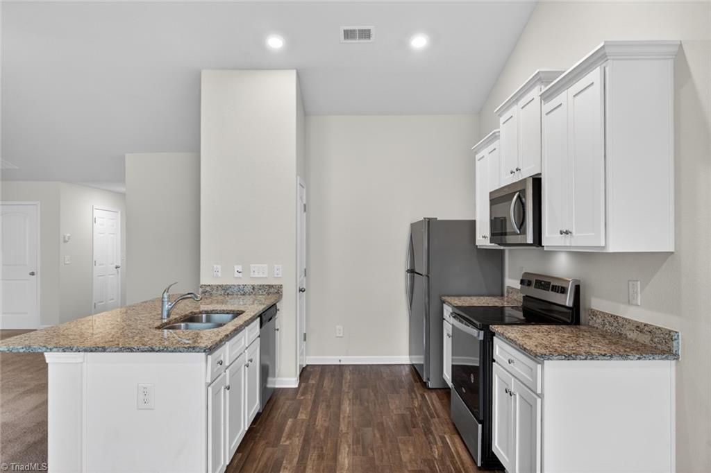 2112 Briar Run Drive Property Photo 13
