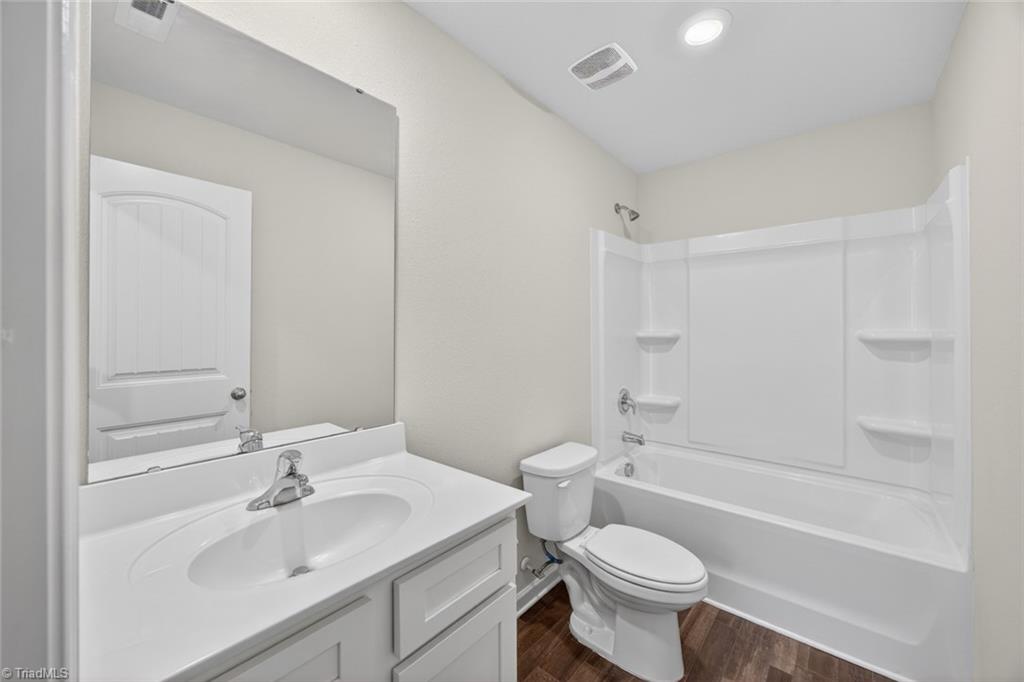 2112 Briar Run Drive Property Photo 23