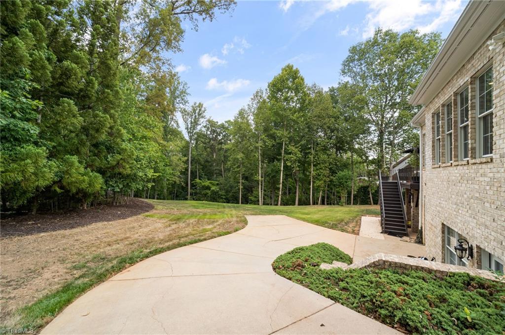 7517 Henson Forest Drive Property Photo 40