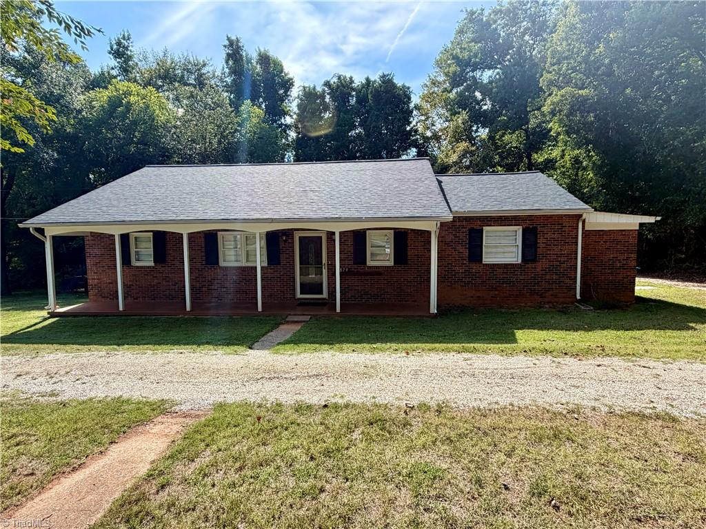 5879 Stanley Huff Road Property Photo 1
