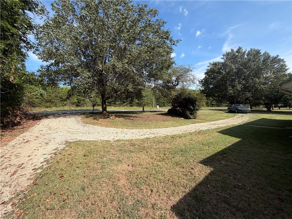 5879 Stanley Huff Road Property Photo 2