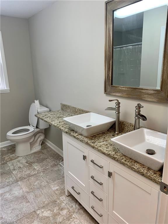 5879 Stanley Huff Road Property Photo 8