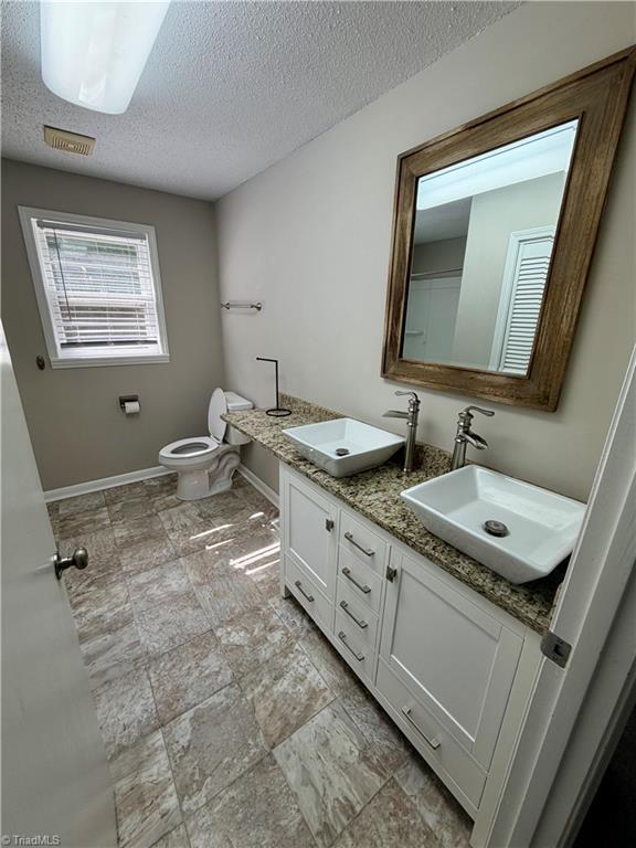5879 Stanley Huff Road Property Photo 8