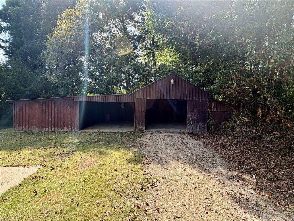 5879 Stanley Huff Road Property Photo 15