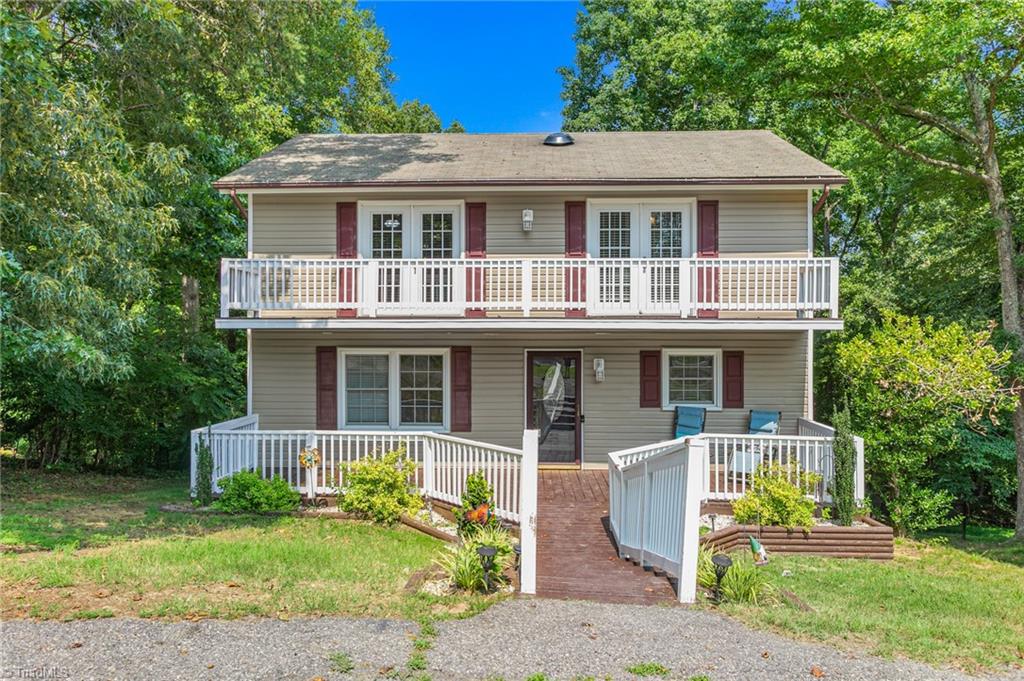 147 Glen Meadow Drive Property Photo 2