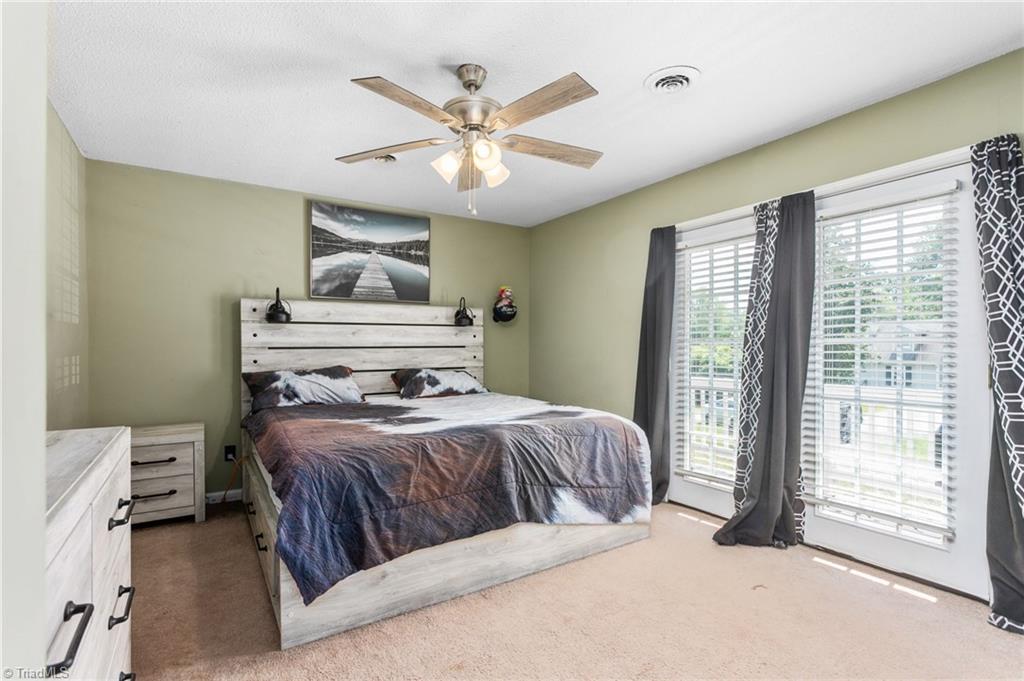 147 Glen Meadow Drive Property Photo 13