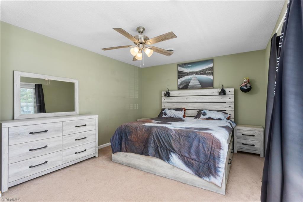 147 Glen Meadow Drive Property Photo 14