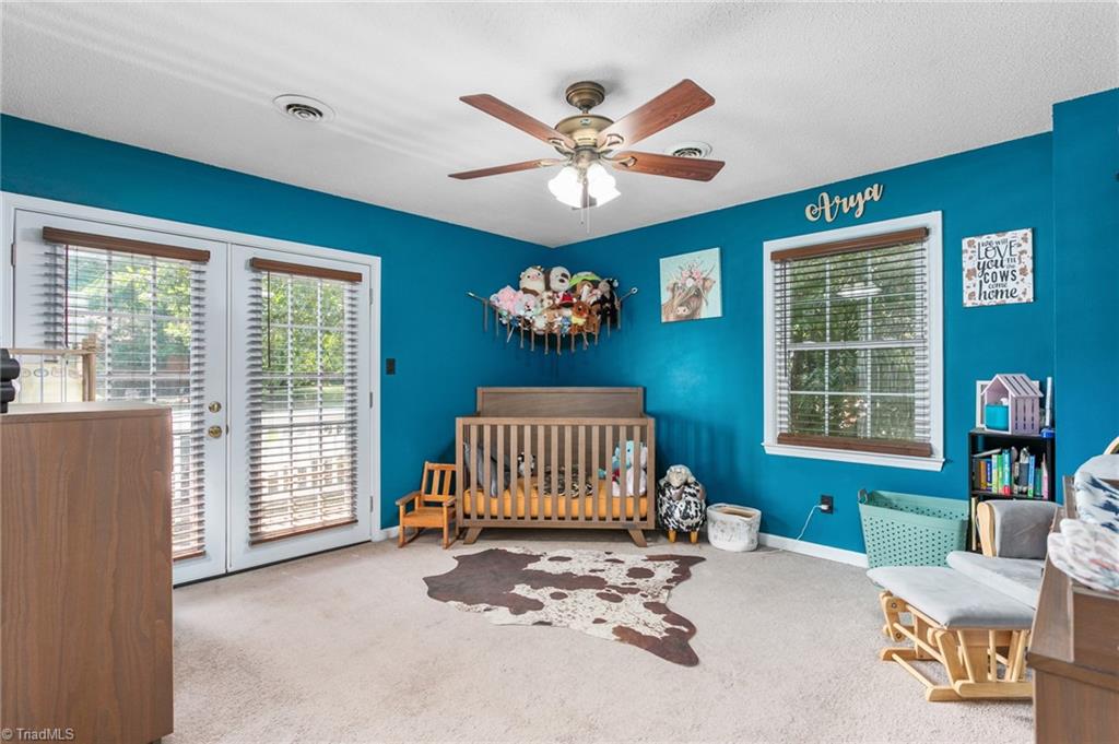 147 Glen Meadow Drive Property Photo 16