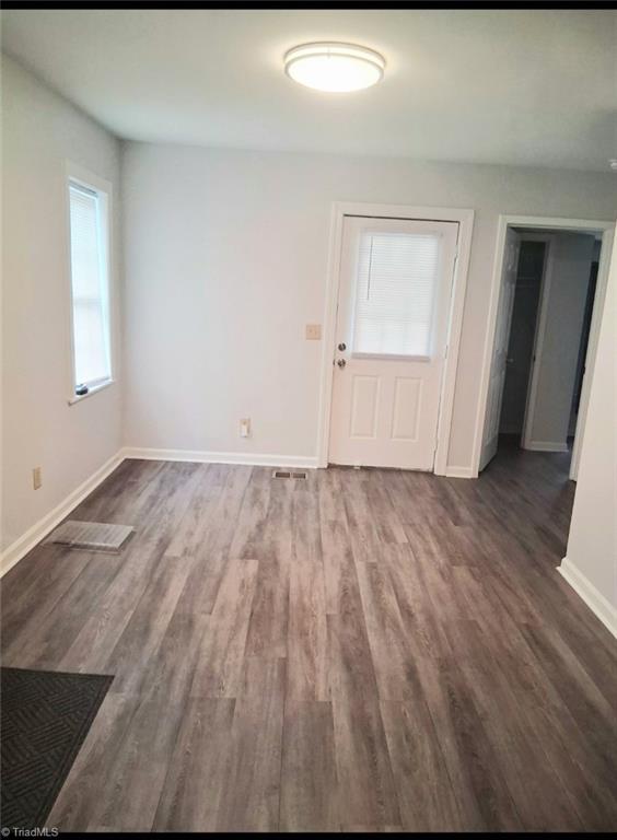 627 Dailey Street Property Photo 8