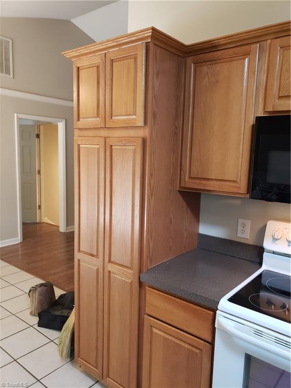 3800 Velinda Drive Property Photo 17