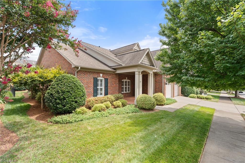 5551 Foxgate Circle Property Photo 2