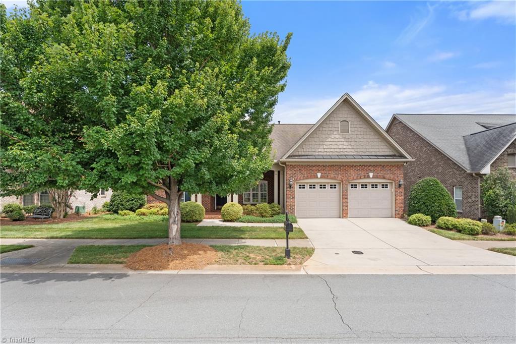 5551 Foxgate Circle Property Photo 3