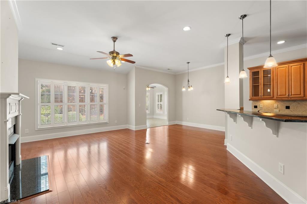 5551 Foxgate Circle Property Photo 10