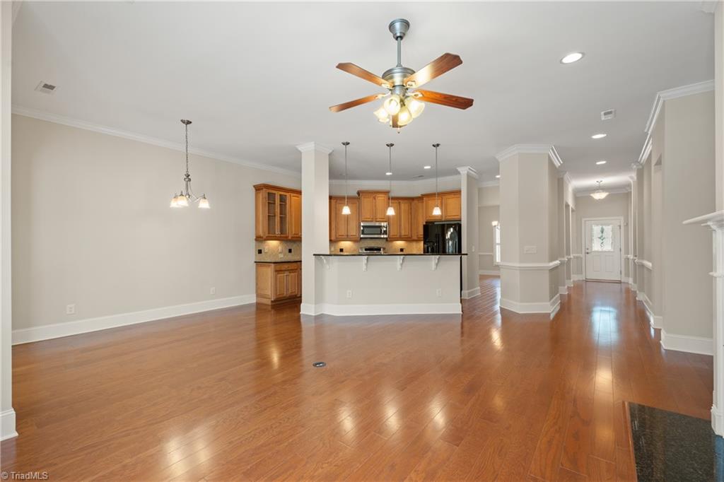 5551 Foxgate Circle Property Photo 12