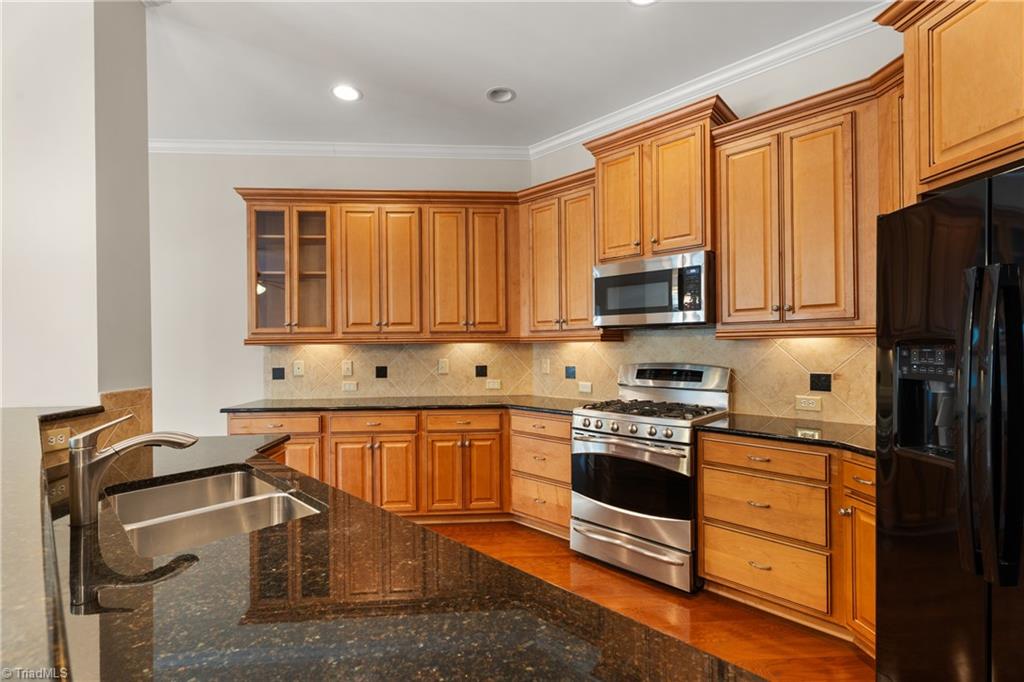 5551 Foxgate Circle Property Photo 16
