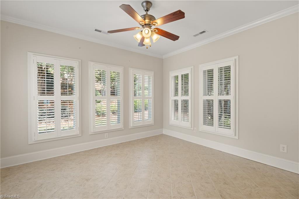 5551 Foxgate Circle Property Photo 18