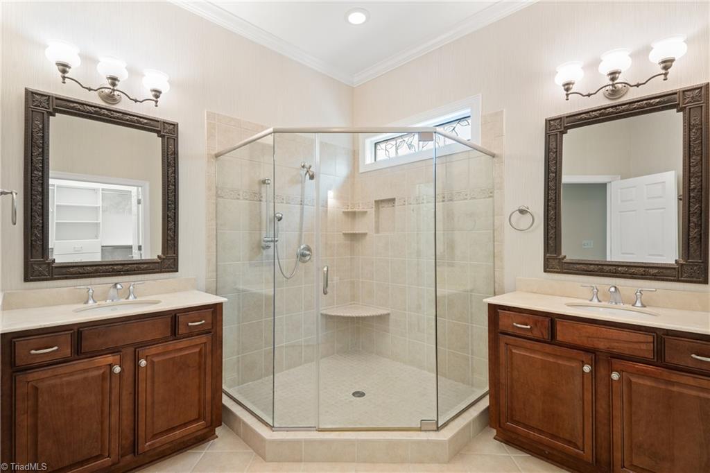 5551 Foxgate Circle Property Photo 21