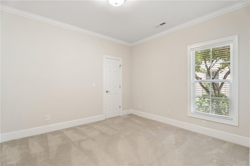 5551 Foxgate Circle Property Photo 27