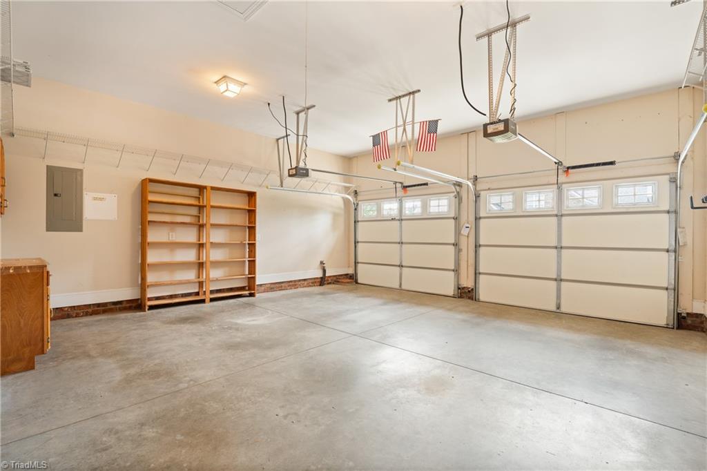 5551 Foxgate Circle Property Photo 30