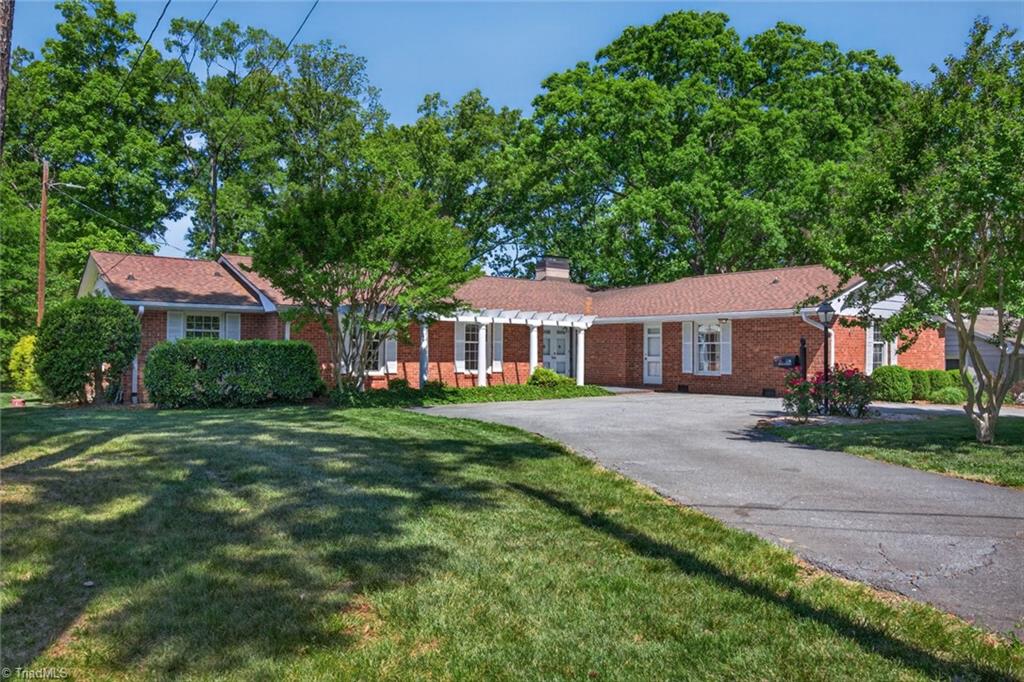 236 Richmond Road Property Photo 2