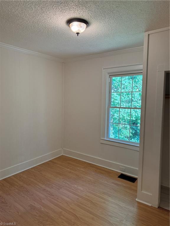 1935 Maryland Avenue Property Photo 14