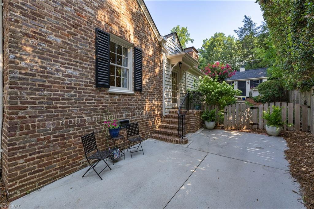 716 Dover Road Property Photo 47