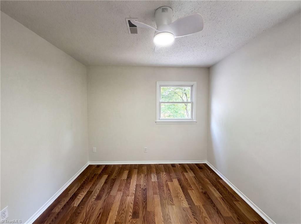 800 Edinburgh Drive Property Photo 19