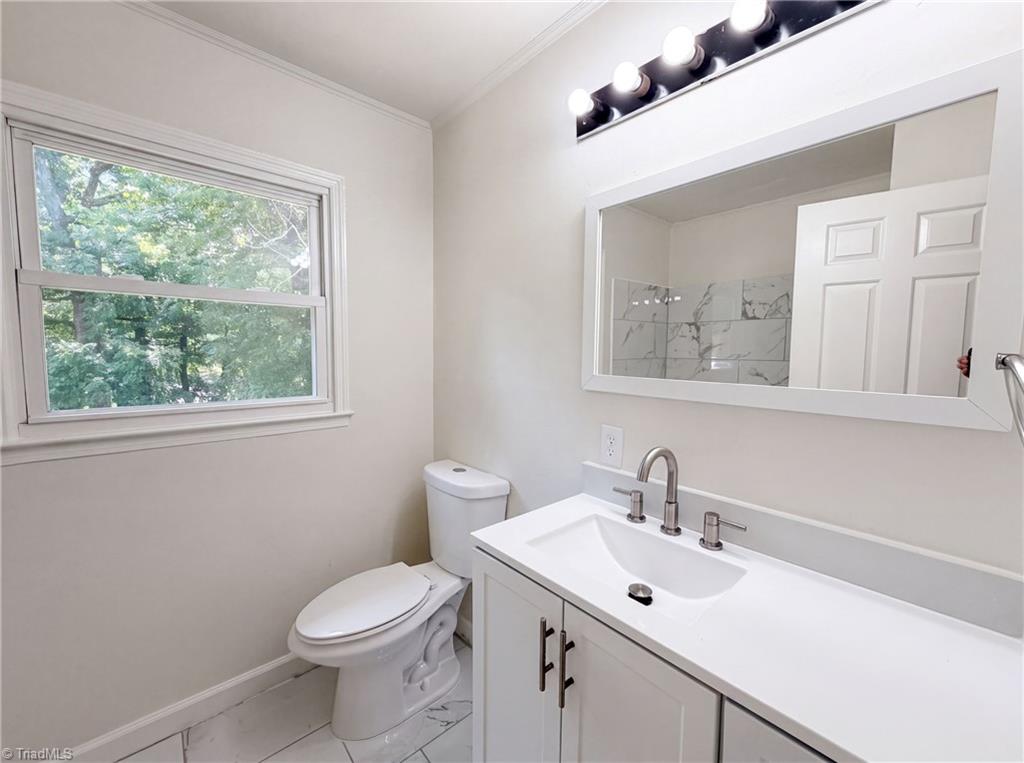 800 Edinburgh Drive Property Photo 21