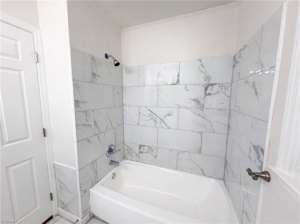 800 Edinburgh Drive Property Photo 22