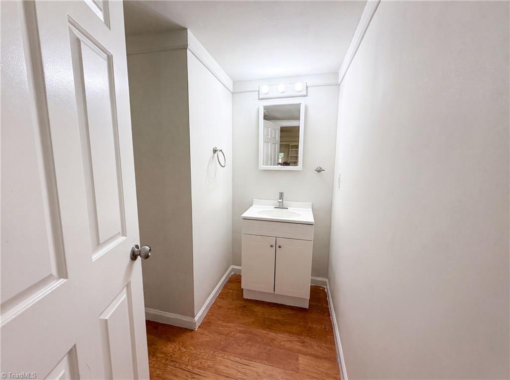 800 Edinburgh Drive Property Photo 23