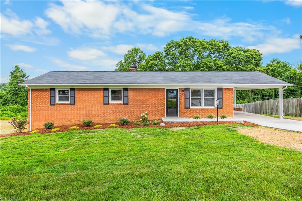 220 Kerner Knolls Drive Property Photo 3