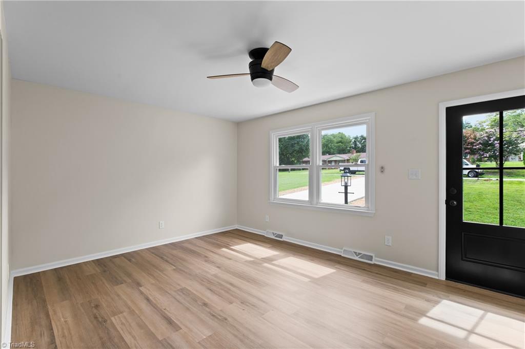 220 Kerner Knolls Drive Property Photo 7