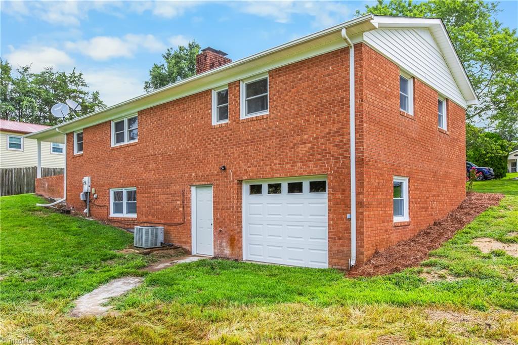 220 Kerner Knolls Drive Property Photo 32