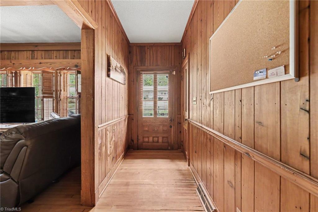 1211 E Willowbrook Drive Property Photo 10