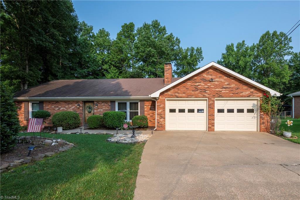 4613 Sun Valley Lane Property Photo 1