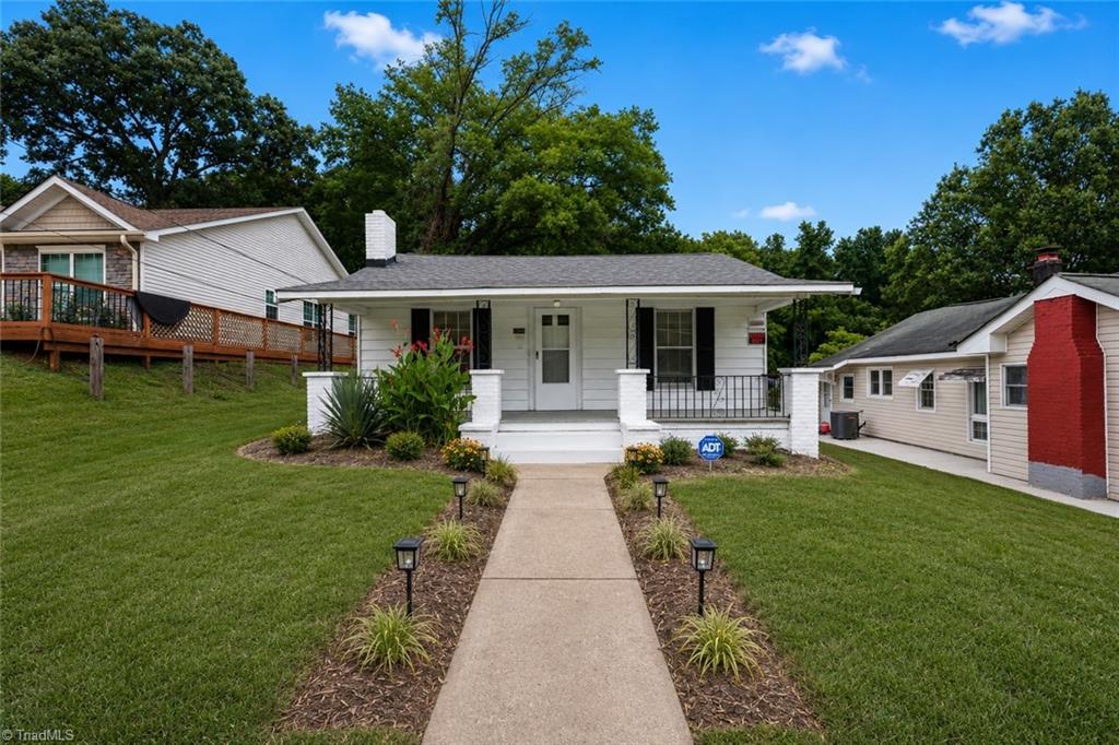 1306 Forrest Street Property Photo 2