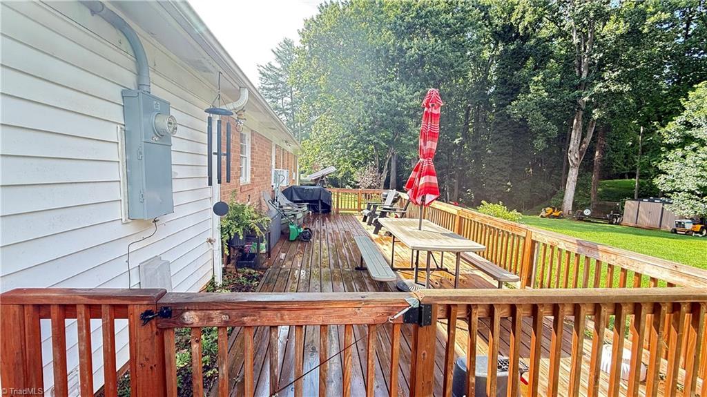 110 Sarah Street Property Photo 6