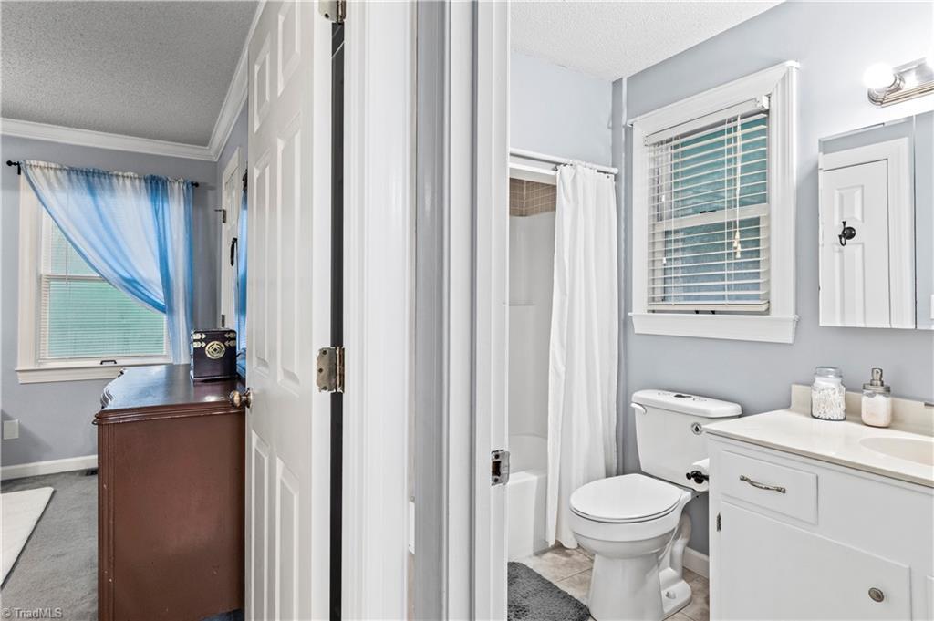 4721 Whisper Oak Drive Property Photo 12