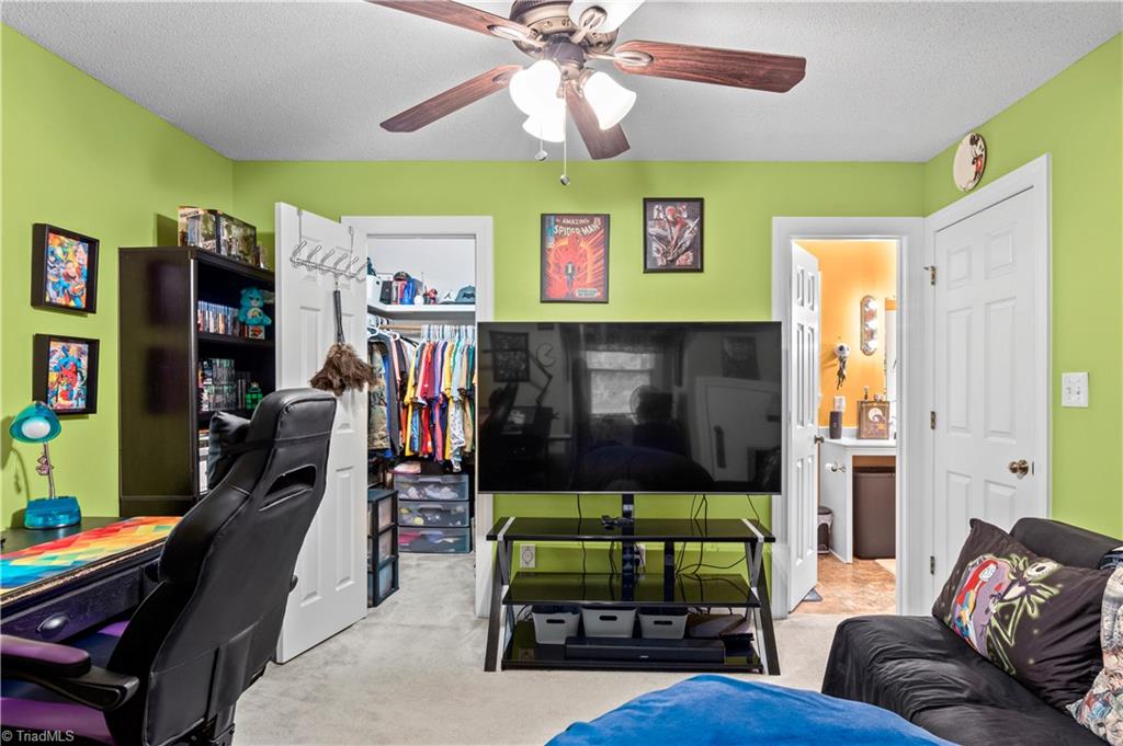 4721 Whisper Oak Drive Property Photo 15