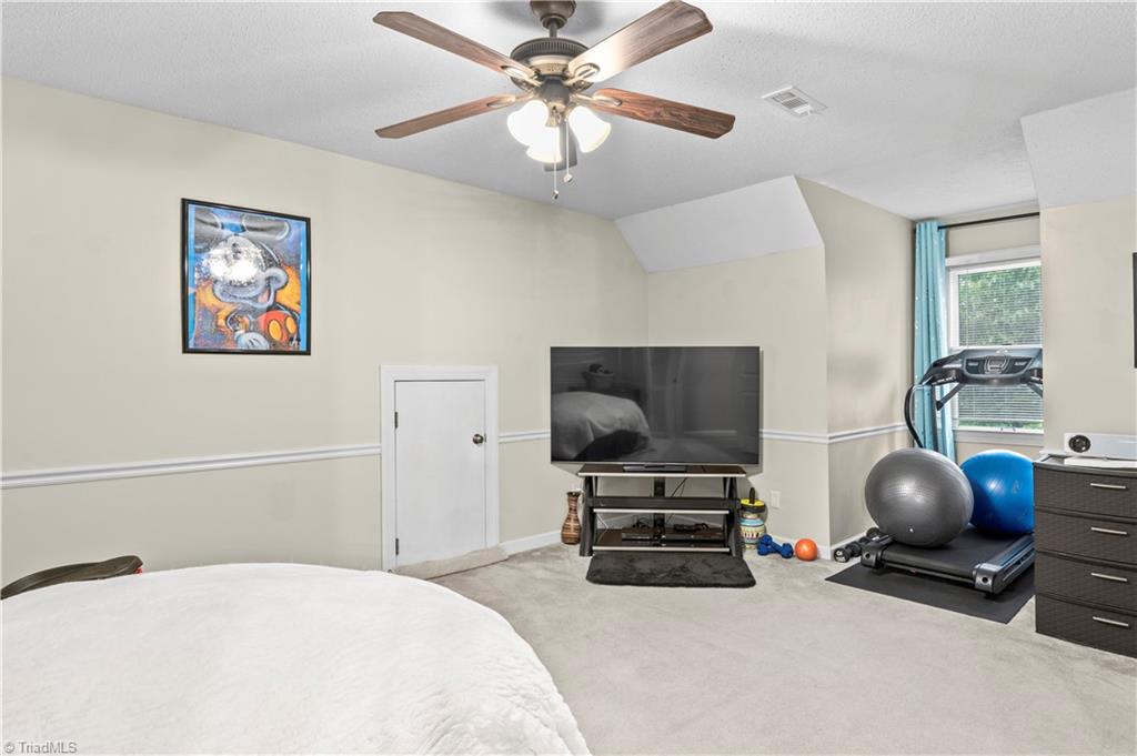 4721 Whisper Oak Drive Property Photo 17