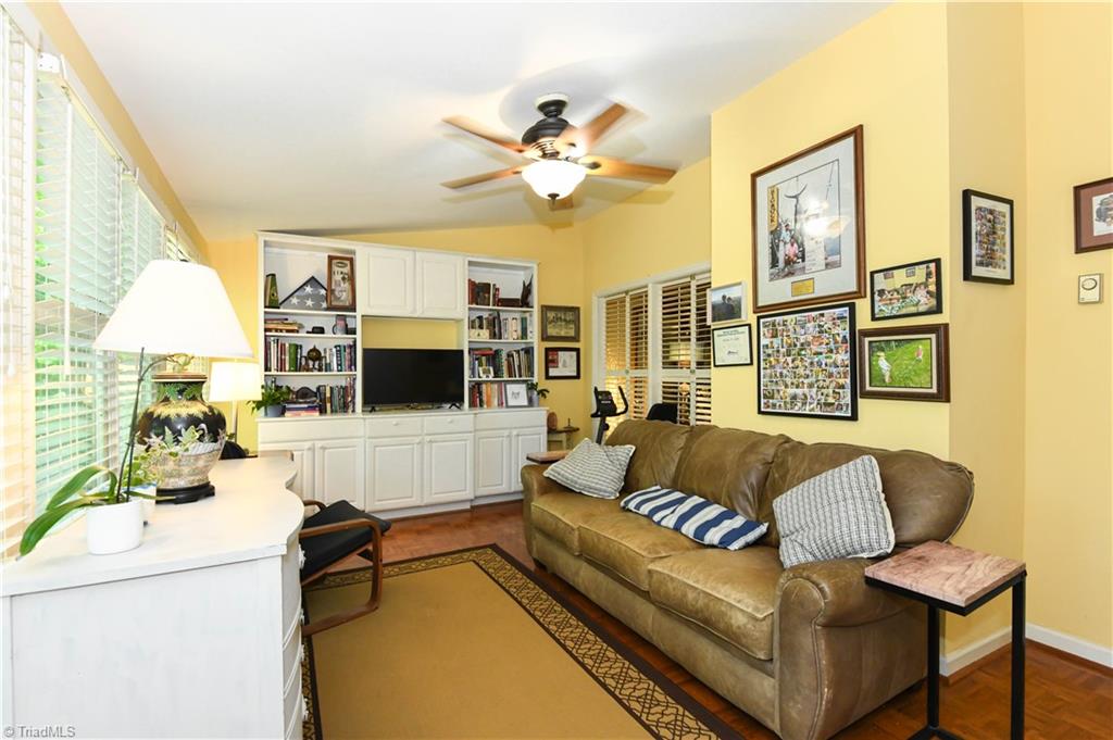 1717 Ternberry Road Property Photo 8